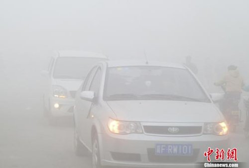 大范圍雨雪降溫天氣席卷中國 東部大霧彌漫(圖)