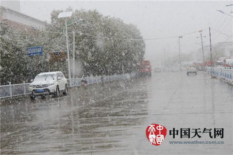 中東部地區(qū)天干物燥 西南地區(qū)持續(xù)陰雨雪