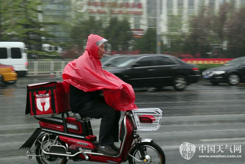 華北黃淮迎中到大雨 北方降溫可達(dá)12℃