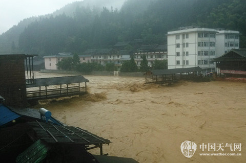 南方【9】省再遭暴雨襲擊 華北東北有雷雨