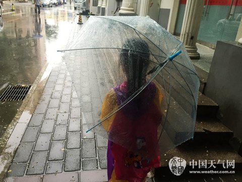 周末華北陣雨頻擾 云南華南多強(qiáng)降雨