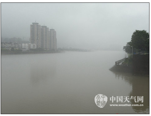 西南地區(qū)雨一直下 華北等地降雨降溫